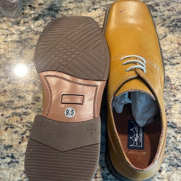 Majestic Collection Men's Lace-Up Dress Shoes - Picture 5 of 6